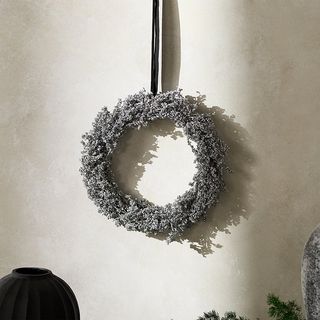 Dried Silver Wreath – 25cm | Christmas Wreaths & Garlands | the White Company