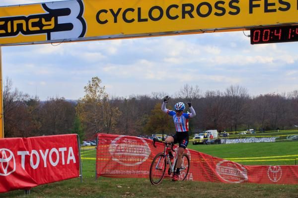 Katie Compton wins her third race in a row