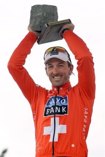 Fabian Cancellara (Saxo Bank) with the winner's trophy