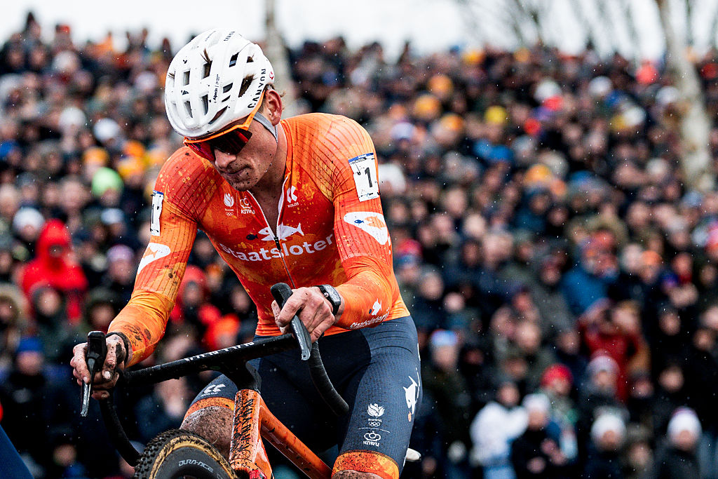 HULST, NETHERLANDS - FEBRUARY 01: Mathieu Van Der Poel of Netherlands competes during the 77th UCI Cyclo-Cross World Championships 2026 - Men's Elite / #UCIWT / on February 01, 2026 in Hulst, Netherlands. (Photo by Billy Ceusters /Getty Images)