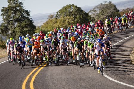 The men’s field rolls out for the Inner Loop stage