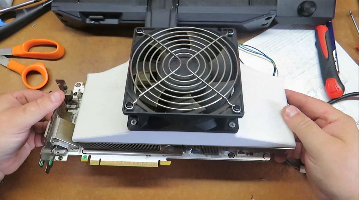 Graphics Card Cooled With 3D-Printed Housing for Server Fan