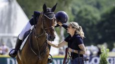 Luhm&uuml;hlen Horse Trials: Kirsty Chabert and Classic VI, pictured with groom Sarah-Jane Tetlow, head the British final results at Luhm&uuml;hlen Horse Trials.