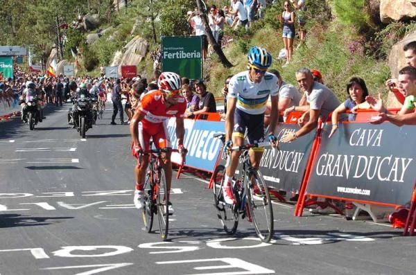 Rodriguez follows Contador before starting his final sprint for the line