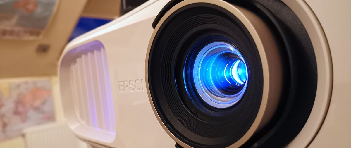 Epson Home Cinema 3800 / EH-TW7100