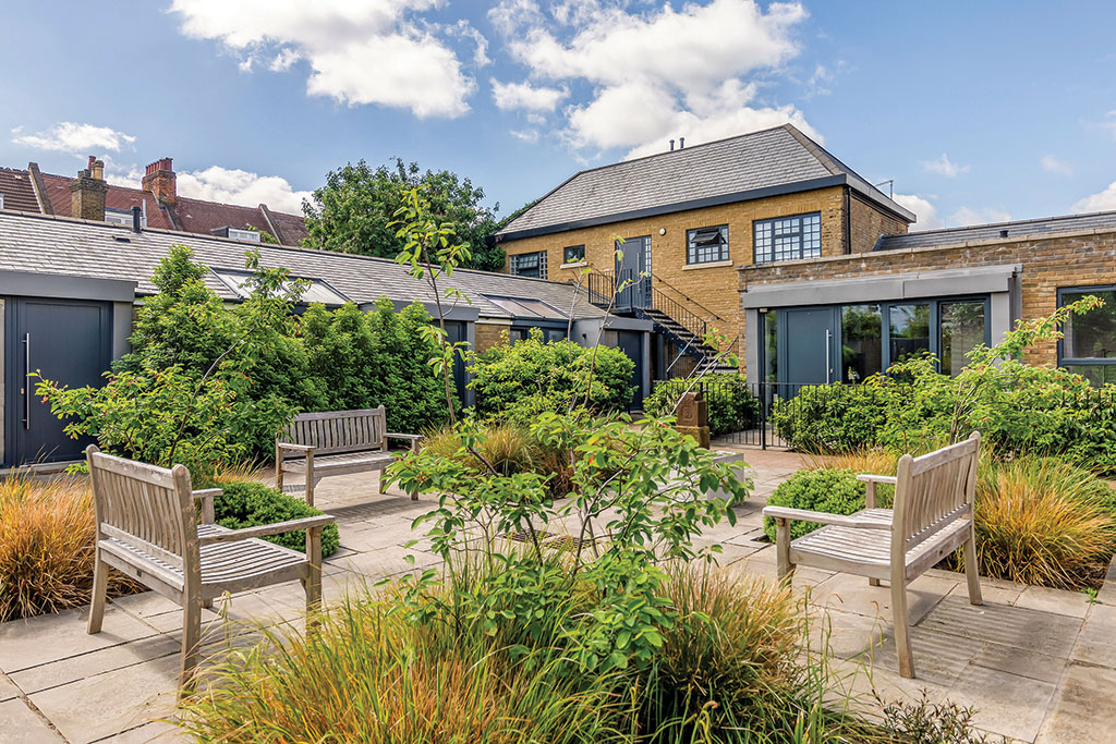 House for sale: Ironworks Yard, Stroud Green, London N4.