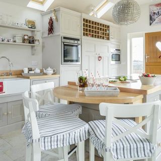 grey kitchen with breakfast bar