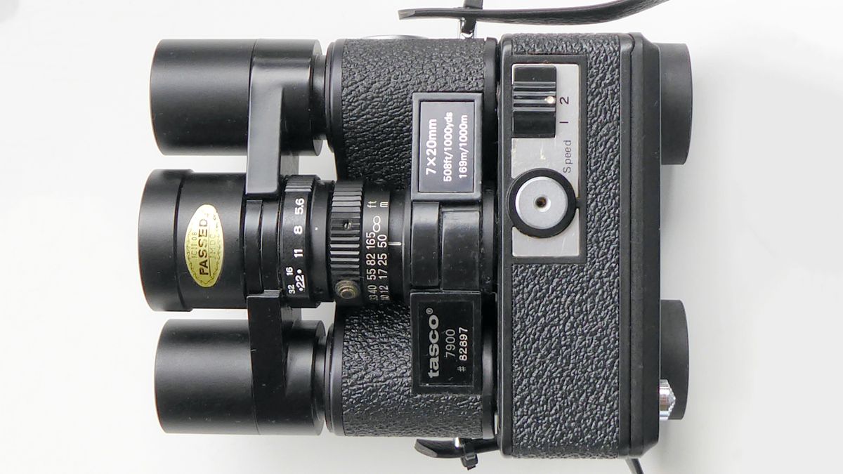 The top of the Tasco 7900 binocular camera