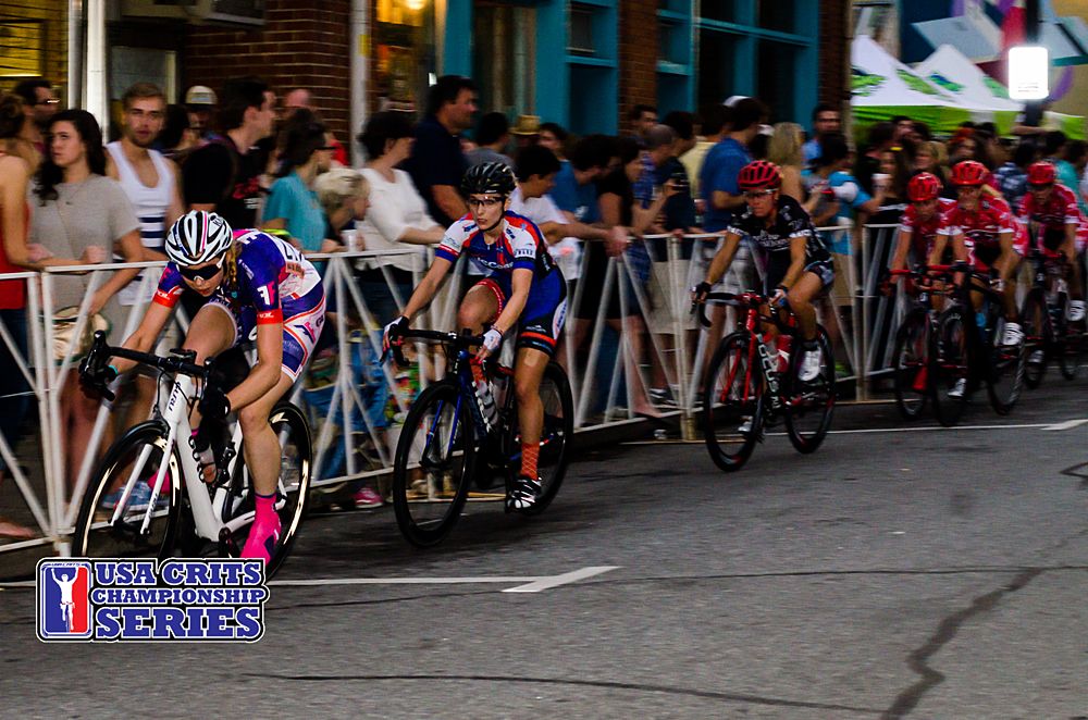 Athens Twilight Criterium women's race went into sundown