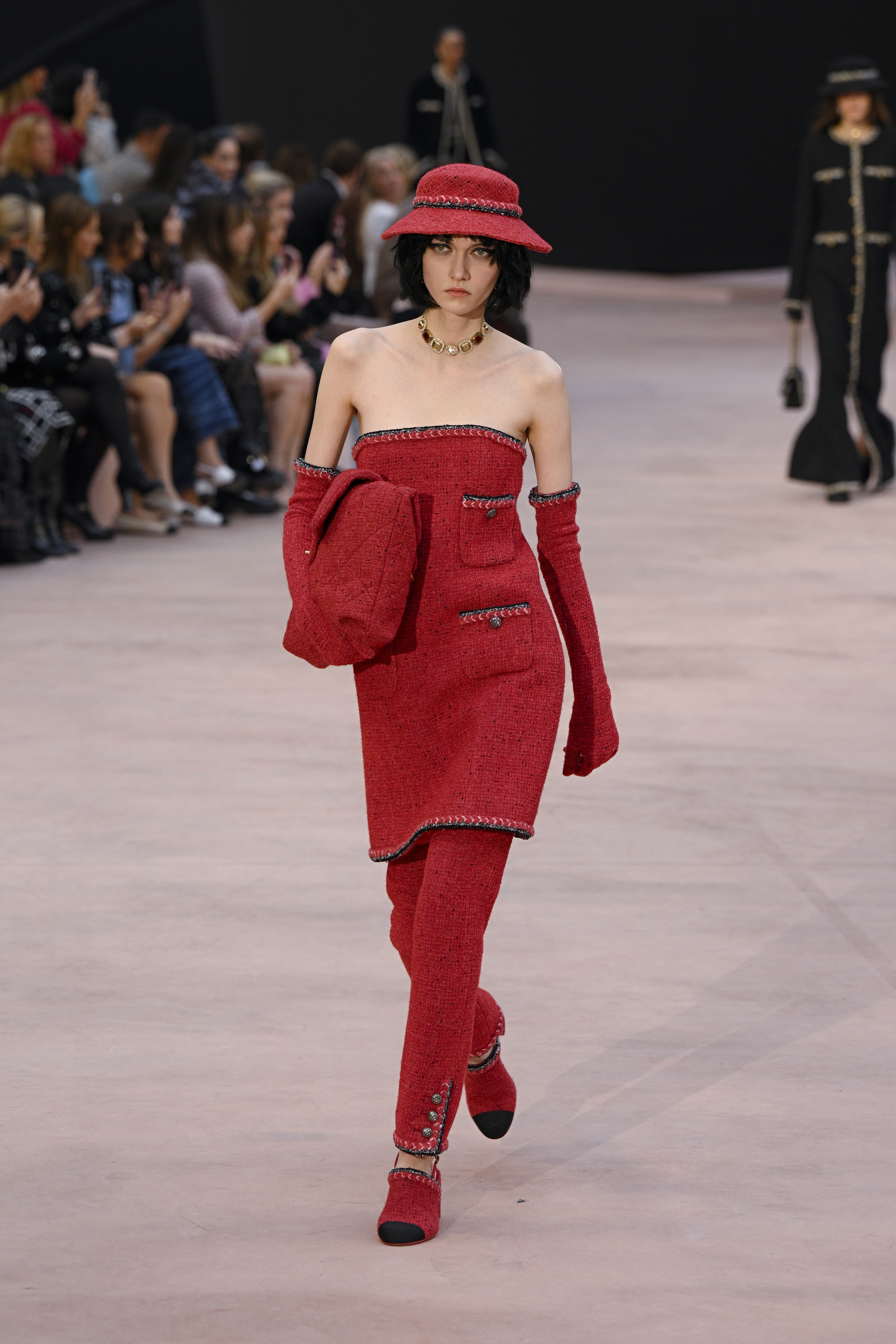 Autum/Winter 25 trouser trends - red trousers Chanel runway