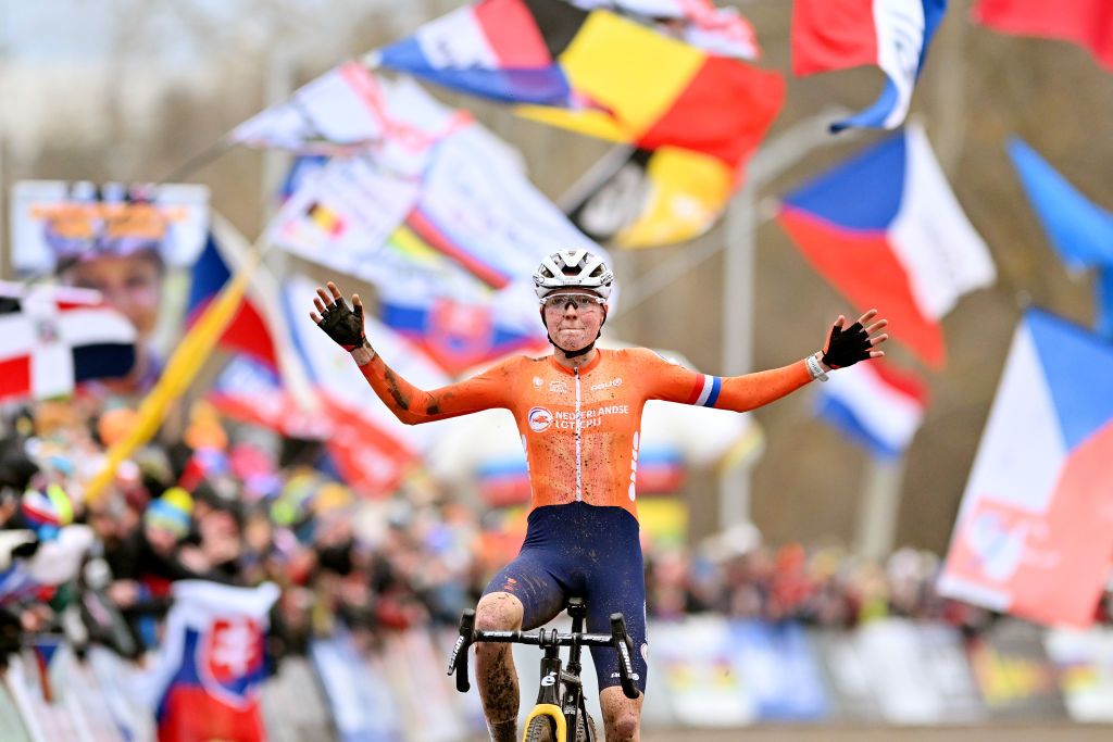 Fem van Empel wins elite girls’s title at Cyclocross World Championships