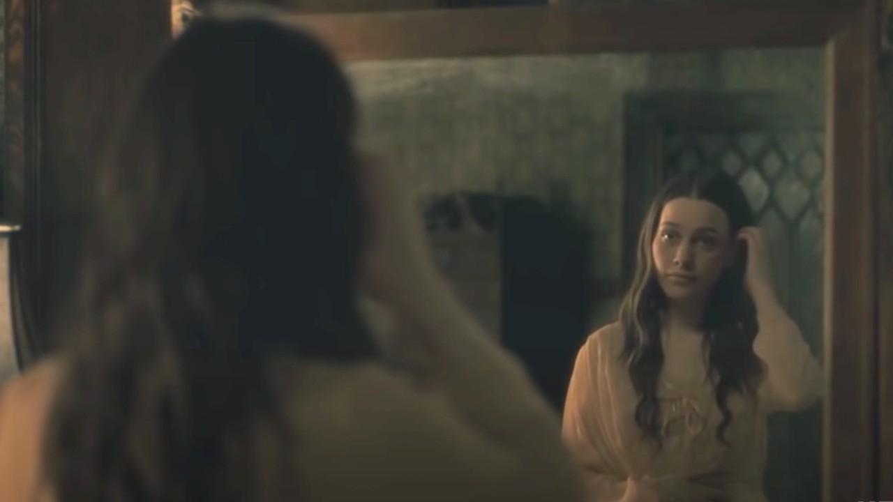 Victoria Pedretti รับบทเป็น Nell ใน The Haunting of Hill House
