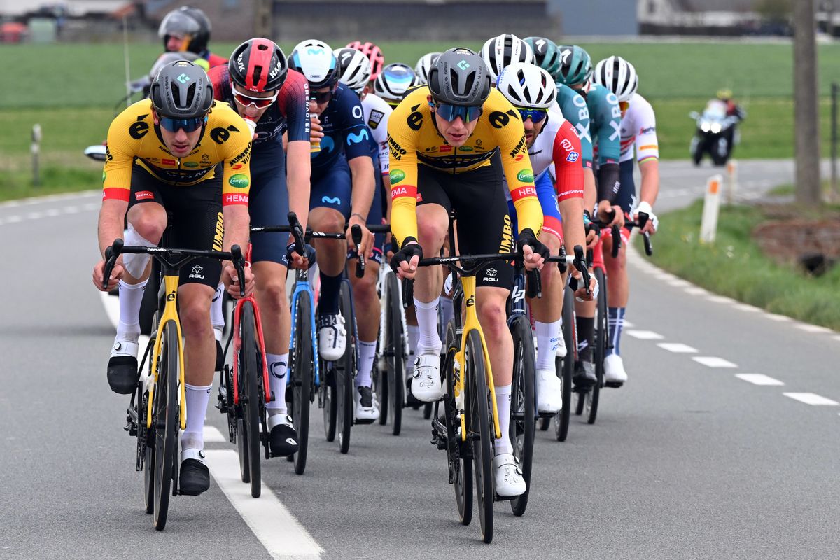 Ronde van Vlaanderen 2022 - Tour of Flanders - 106th Edition - Antwerp - Oudenaarde 272,5 km - 03/04/2022 - Mick Van Dijke (NED - Team Jumbo - Visma) - Nathan Van Hooydonck (BEL - Team Jumbo - Visma) - photo Vincent Kalut/PN/SprintCyclingAgency&Acirc;&copy;2022