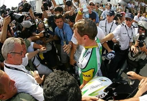 Floyd Landis (Phonak) surrounded by the media after his ride