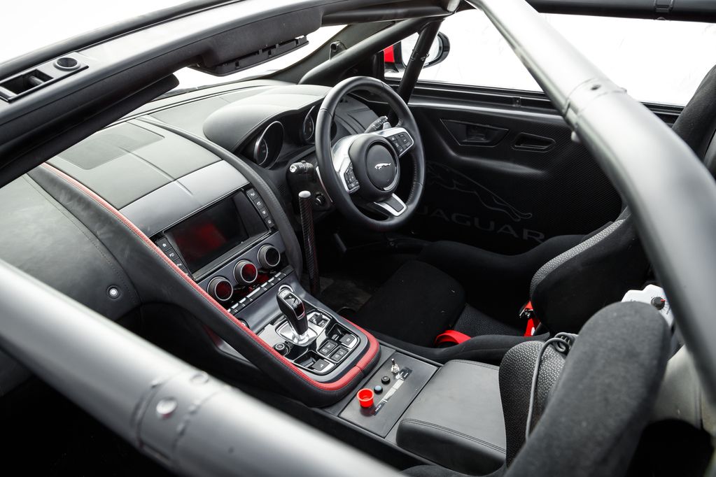 Jaguar F-Type rally