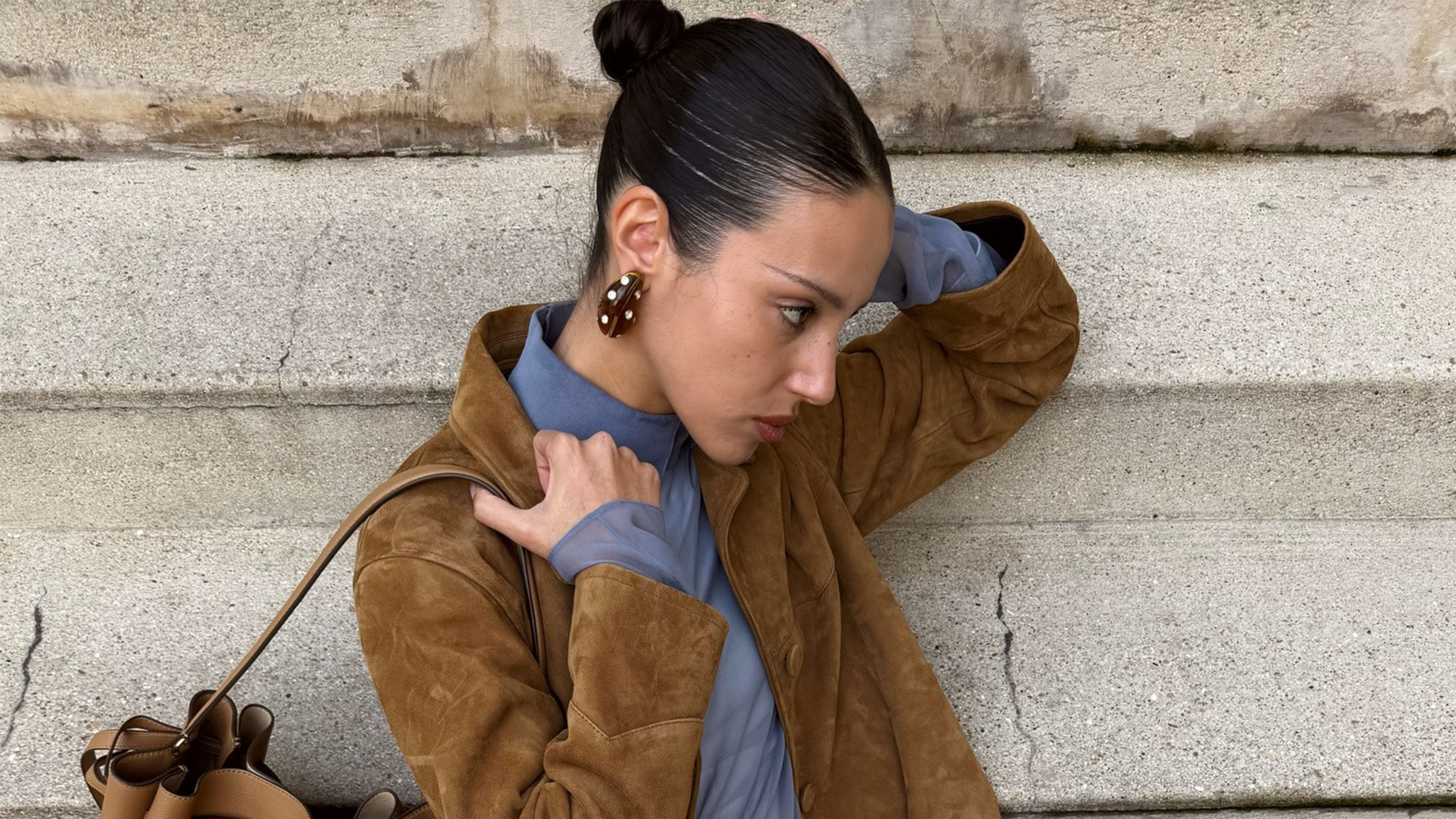 Outfit with earrings