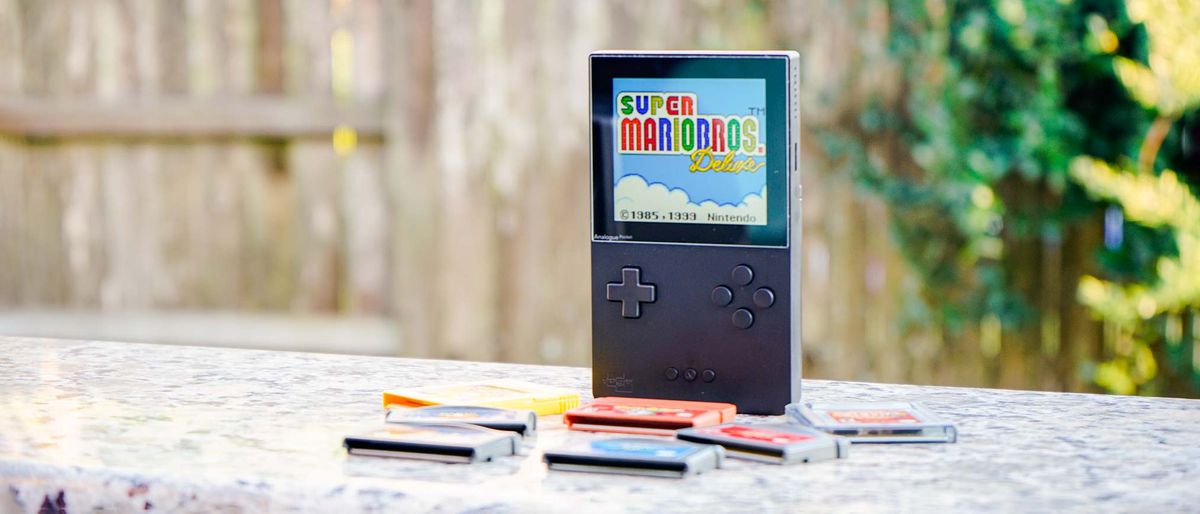 Analogue Pocket with Super Mario Bros