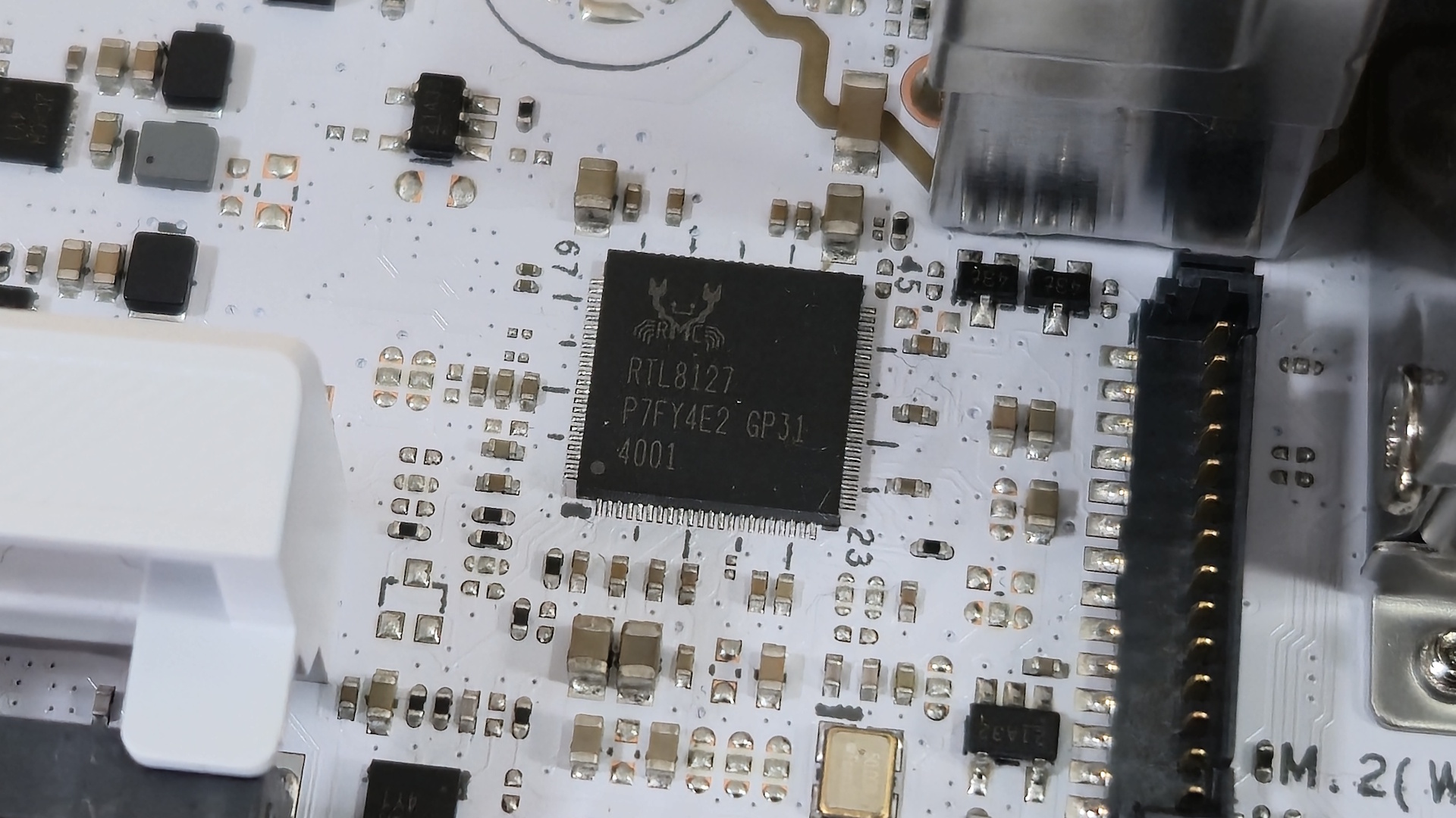 Asus ROG Crosshair X870E Glacial - ICs