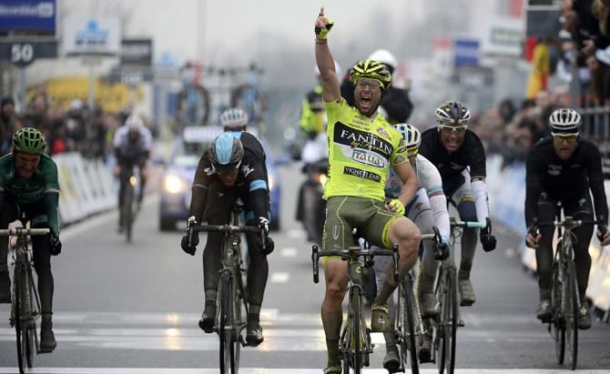 Oscar Gatto (Vini Fantini-Selle Italia) takes victory in the Dwars door Vlaanderen