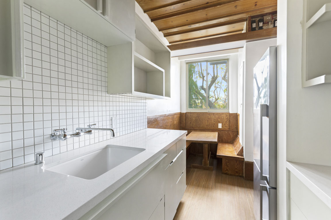 Schindler Manola Court Apartment