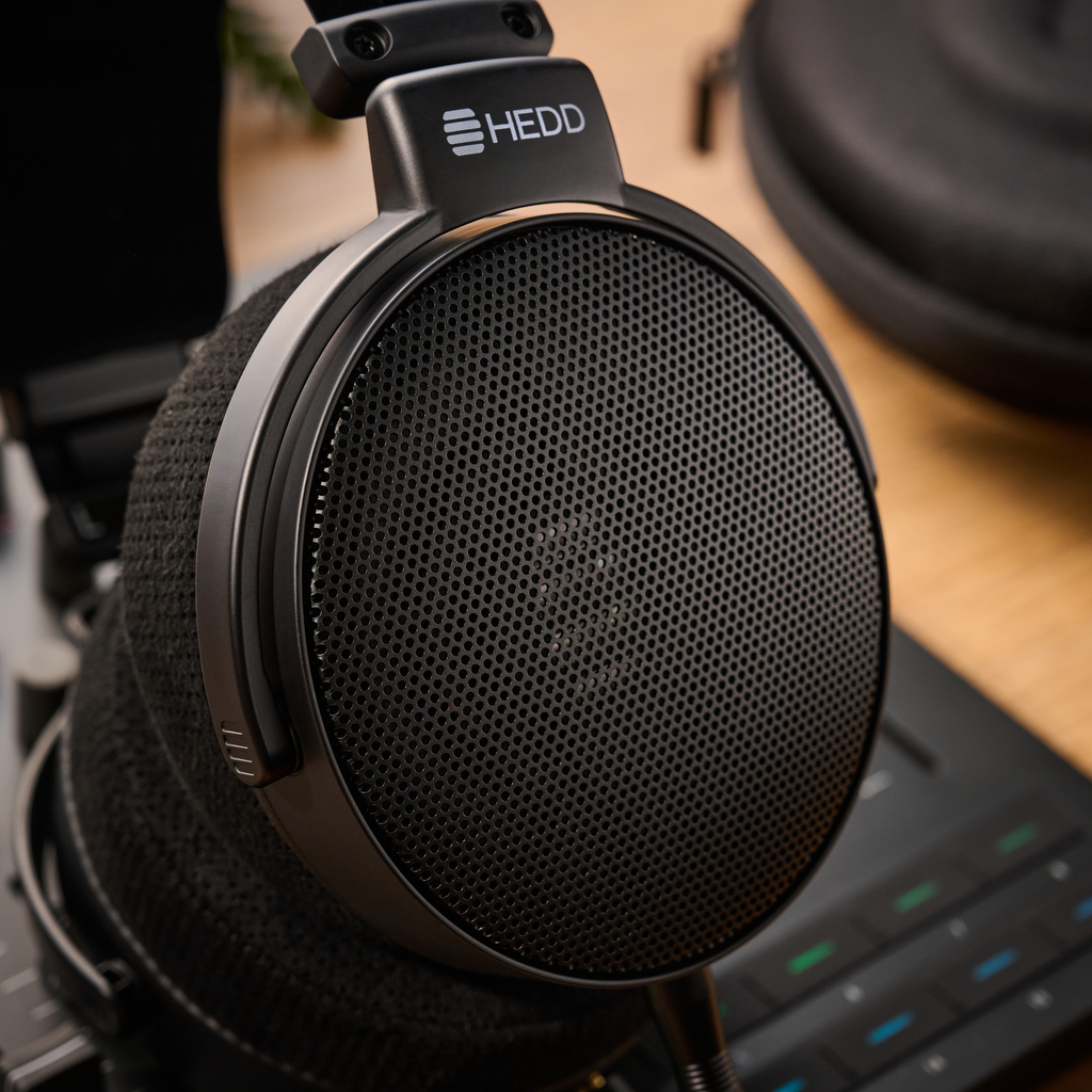 Hedd Audio D1 headphones