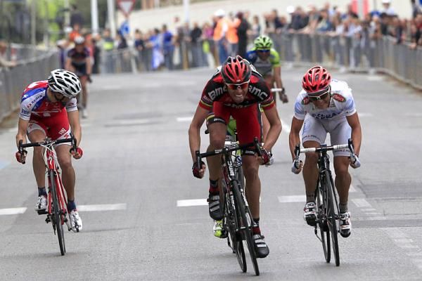Alessandro Ballan (BMC) sprints to victory at the Giro della Toscana.