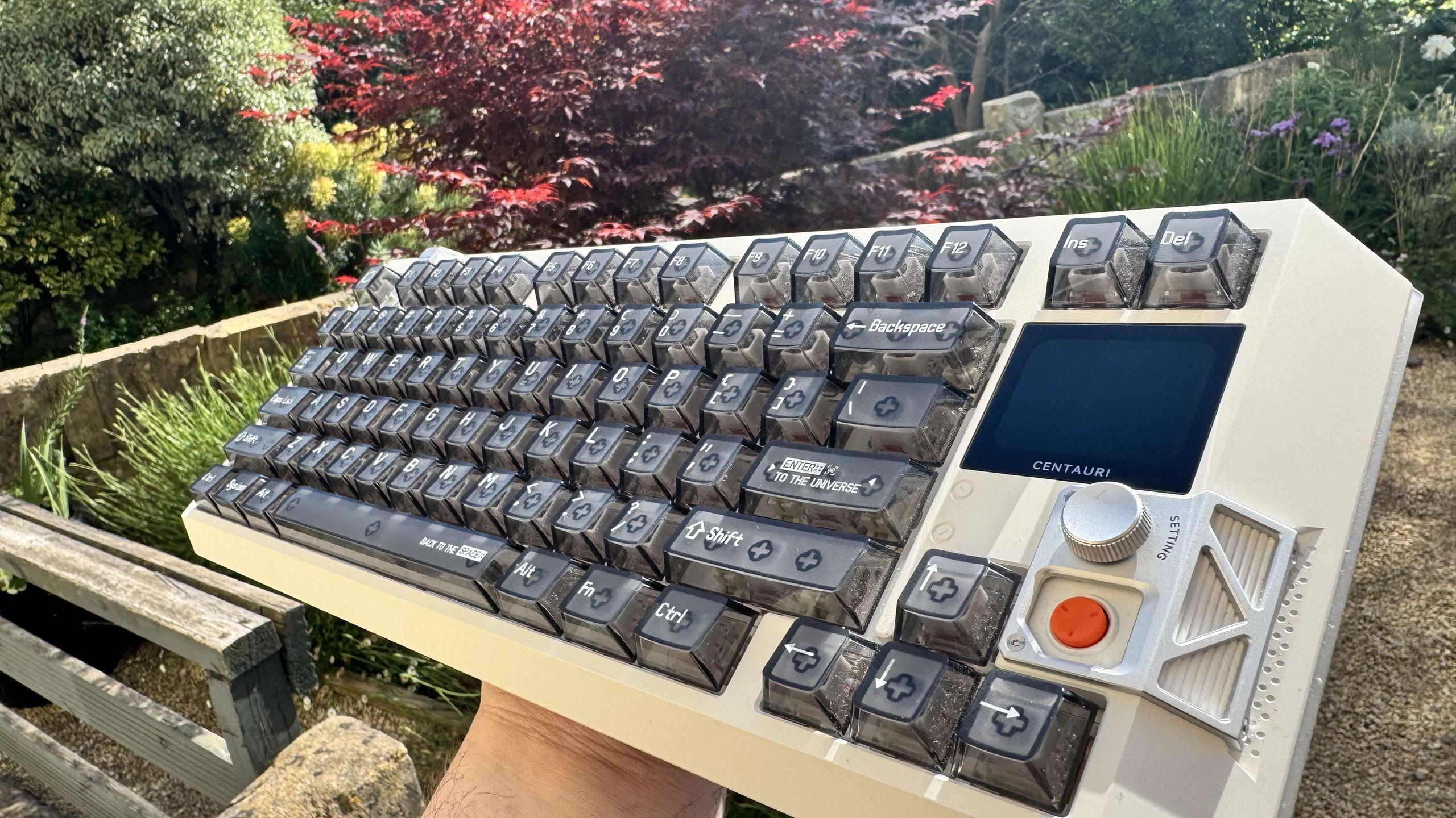 MelGeek Centauri 80 from the right hand side, outside