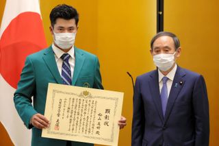 Matsuyama receives the Presidents award