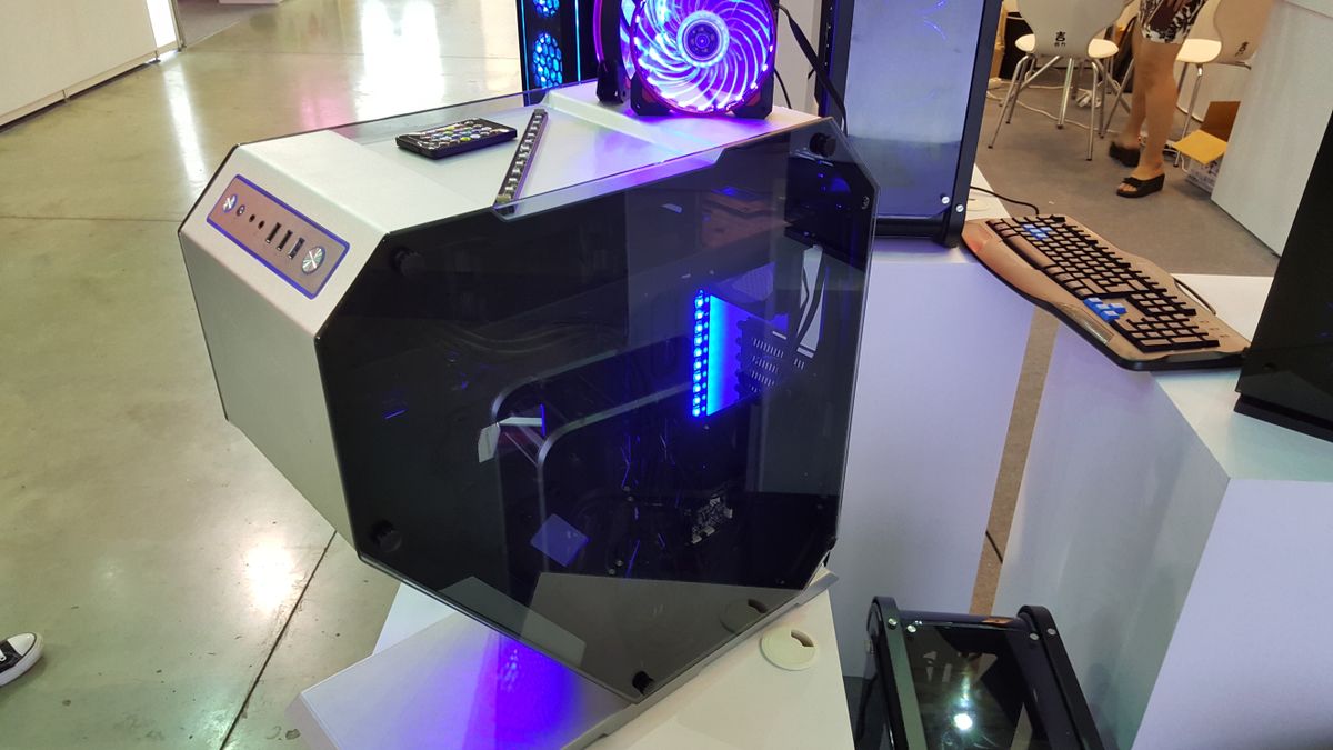 Computex 2016 case mod