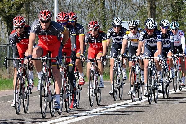 Radioshack comes to the front to help Saxo Bank chase.