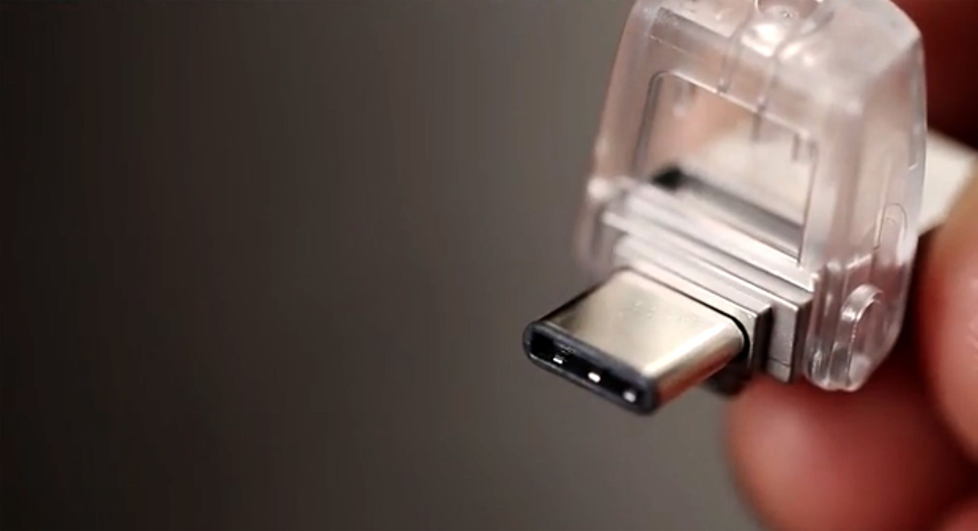 Add Storage To Your MacBook Pro With These Tiny USBC Keychains! iMore