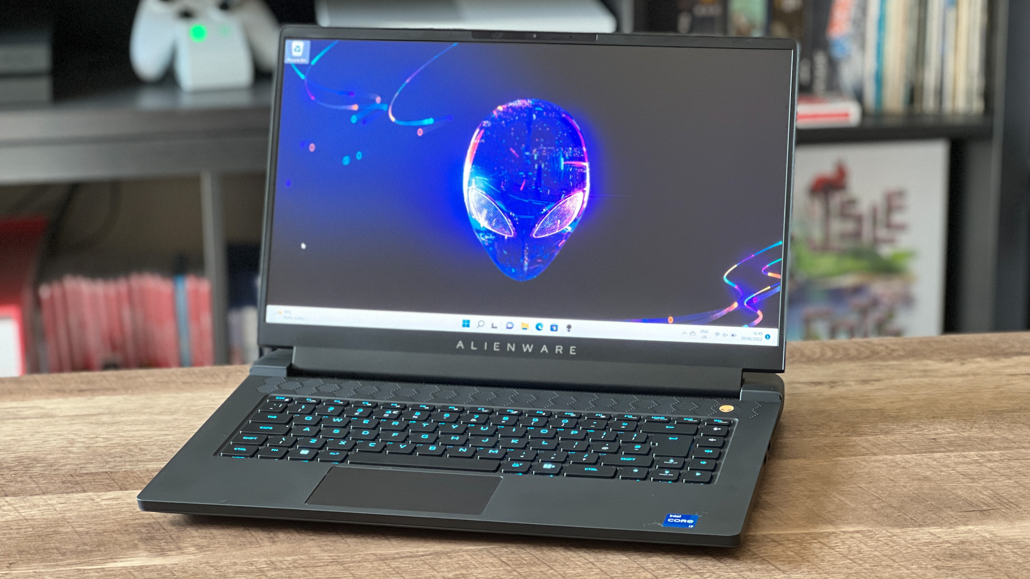 Alienware M15 R7 gaming laptop full