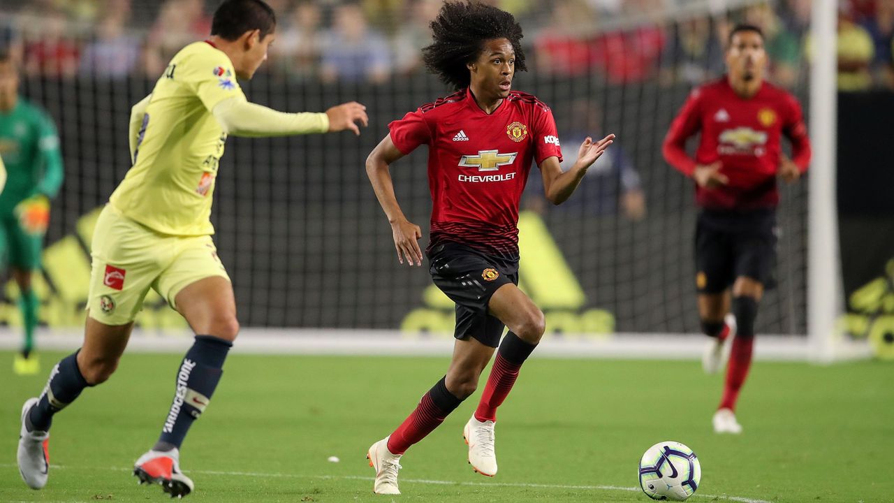 Tahith Chong of Manchester United