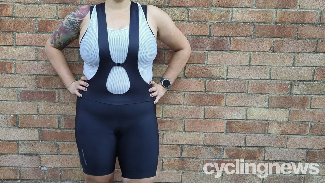 Front-on view of the black Pearl Izumi Women's Expedition Shorts