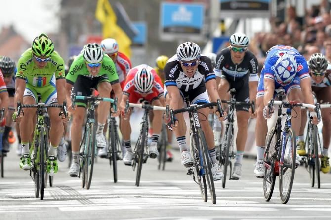 John Degenkolb (Giant-Shimano) wins Gent-Wevelgem with a throw to the line