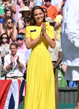 Kate Middleton wearing a yellow dress at Wimbledon 2022