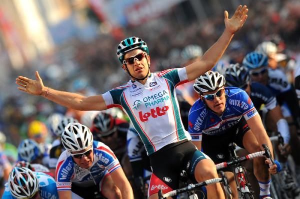 Adam Blythe (Omega Pharma - Lotto) sprinted to his fourth victory of the season.
