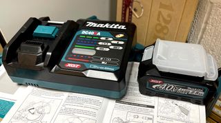 Makita brushless slide compound mitre saw battery charger