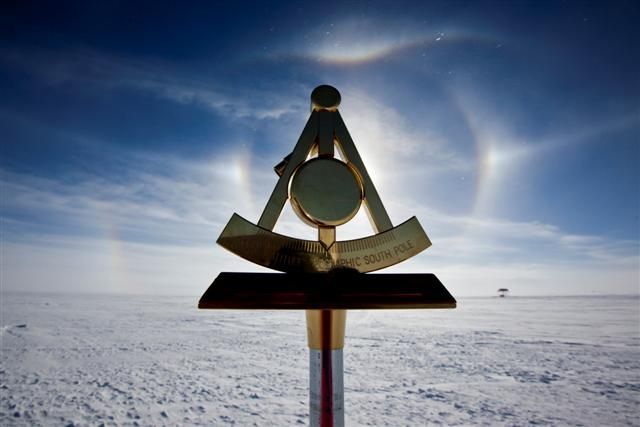 Sundogs over the South Pole.