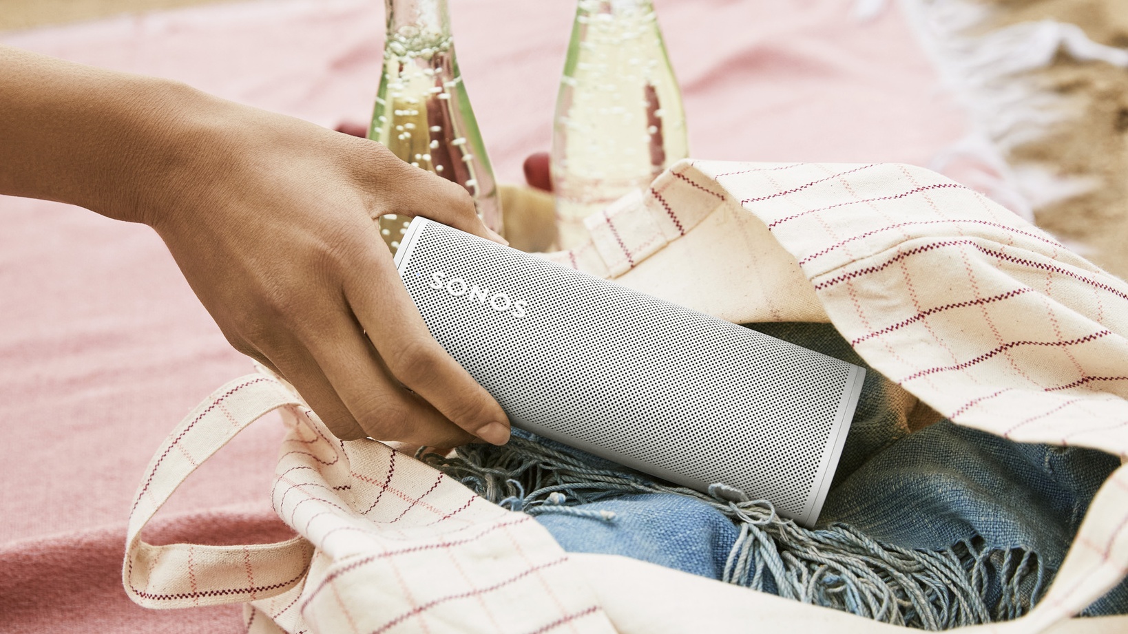 rester Lav aftensmad Vær opmærksom på Sonos just got a killer Hi-Res Audio upgrade — including for the Sonos Roam  | Tom's Guide