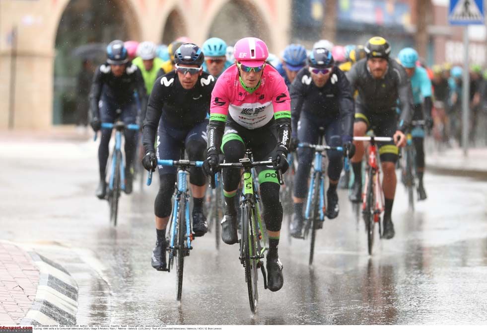 Wet conditions on the final stage of the Volta a la Comunitat Valenciana