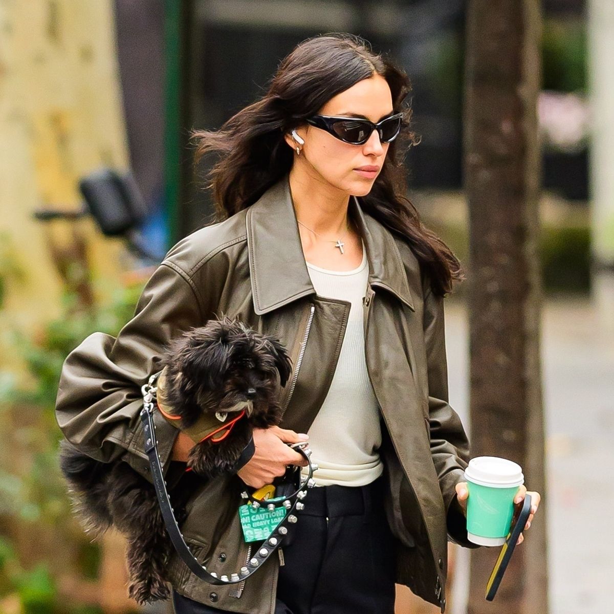 If You Want to Signal That You Have a Cool Job, Wear This Controversial Shoe Trend With Your Trousers