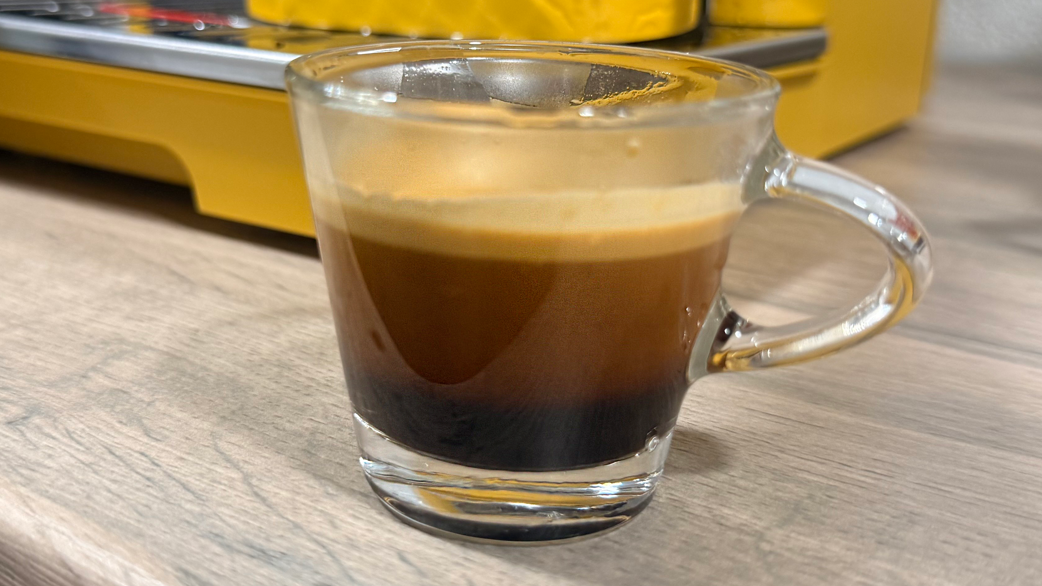 a photo of coffee made on the de&#039;longhi la specialista arte evo