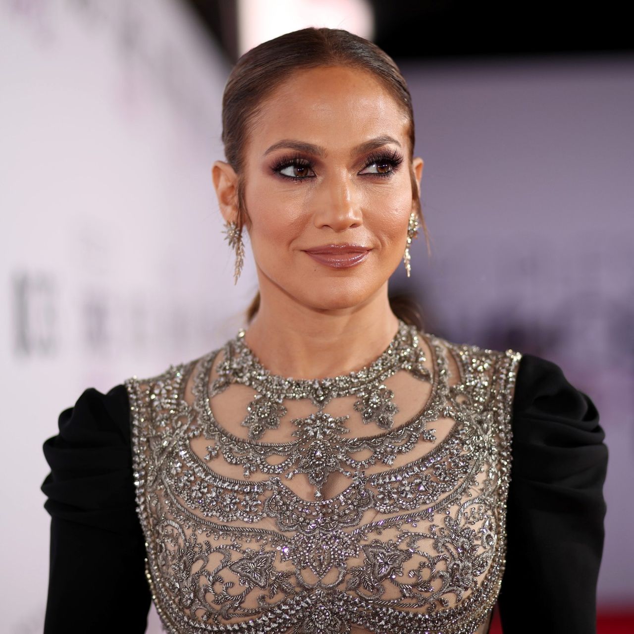 Actress/recording artist Jennifer Lopez attends the People&#039;s Choice Awards 2017 at Microsoft Theater on January 18, 2017 in Los Angeles, California