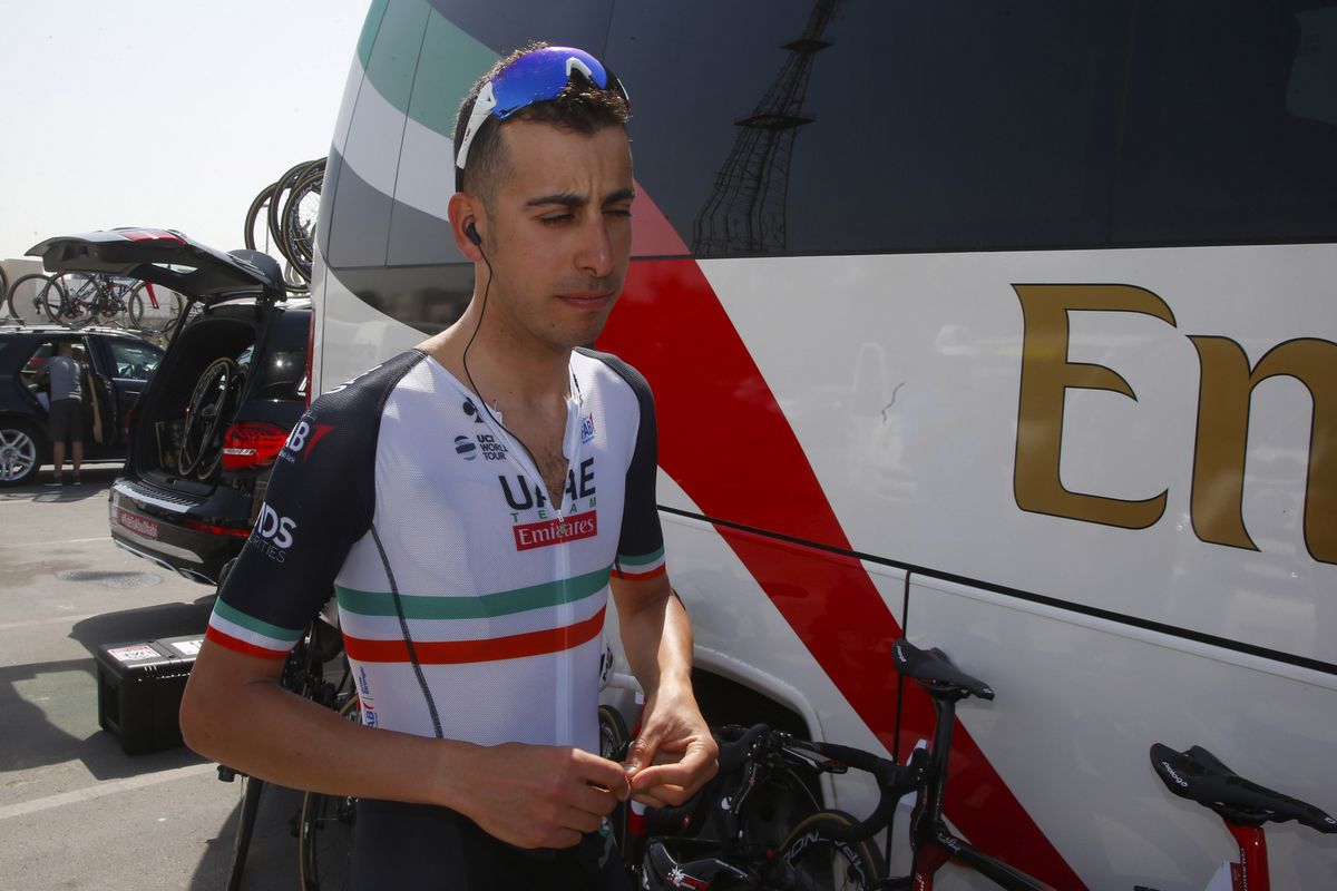 Fabio Aru gets ready for the start of stage 3
