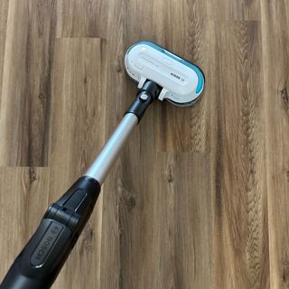 Bosch Unlimited 7 Aqua mop testing process on hard flooring