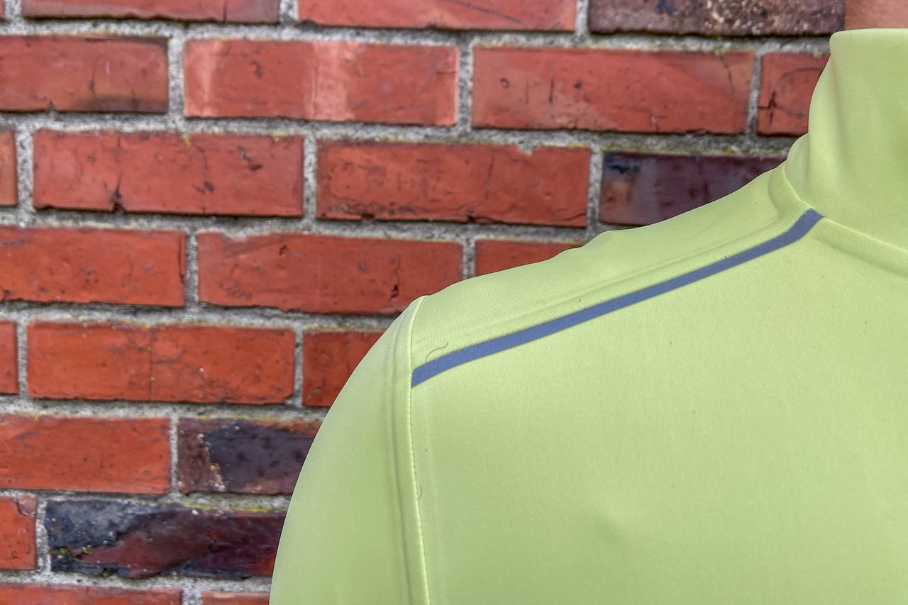 Rapha Men's Pro Team Long Sleeve Gore-Tex Infinium Jersey review