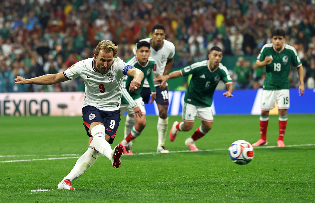 Harry Kane scores from the penalty spot to put England 3-1 up against Mexico