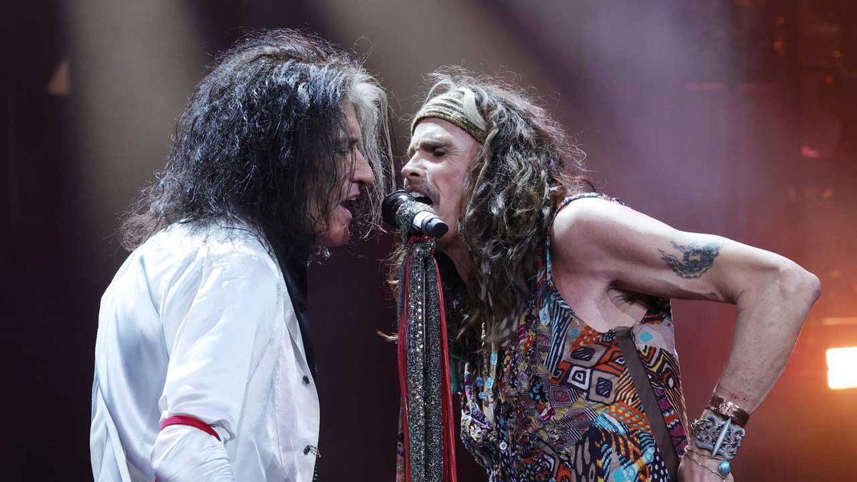 Steven Tyler and Joe Perry reunite onstage in San Francisco | Louder