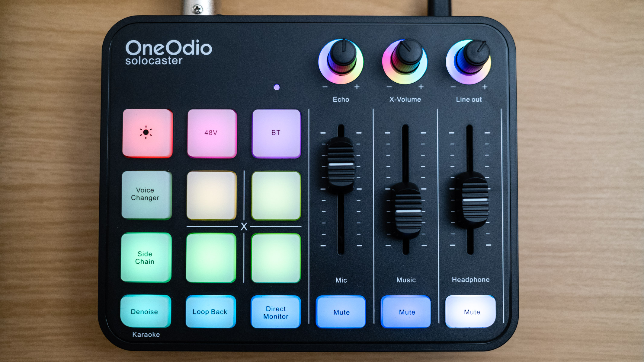 OneOdio solocaster with rainbow lights on